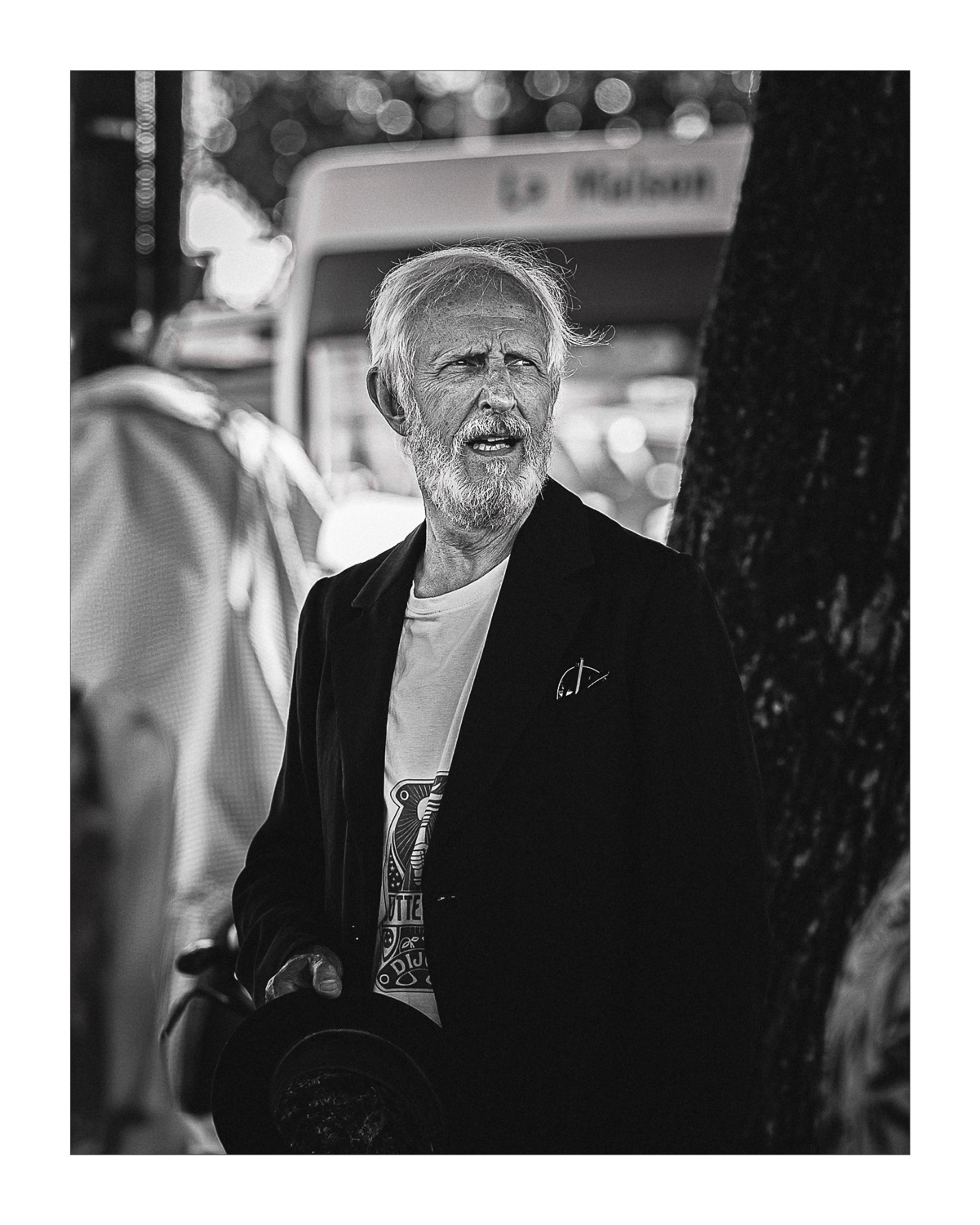 portrait homme agé noir et blanc